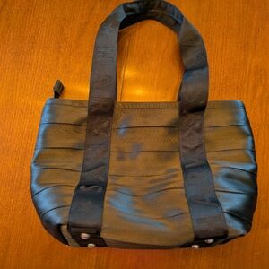 Harveys Seatbelt Tote Bag